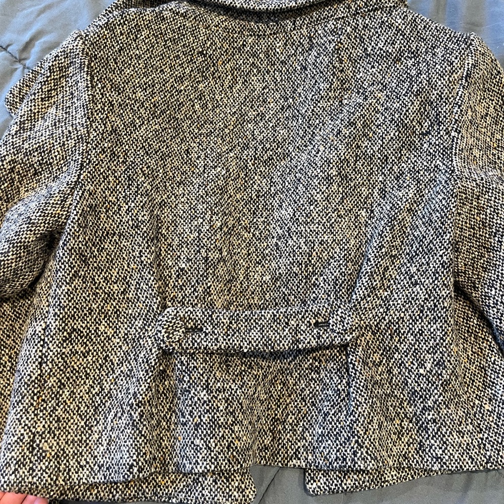 Club Monaco Cropped Blazer, like new condition, Size: XS - Picture 8 of 9